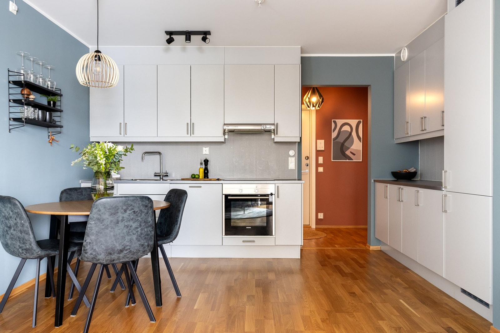 Pen og tidløs kjøkkeninnredning som er fra Marbodal. Galleribilde