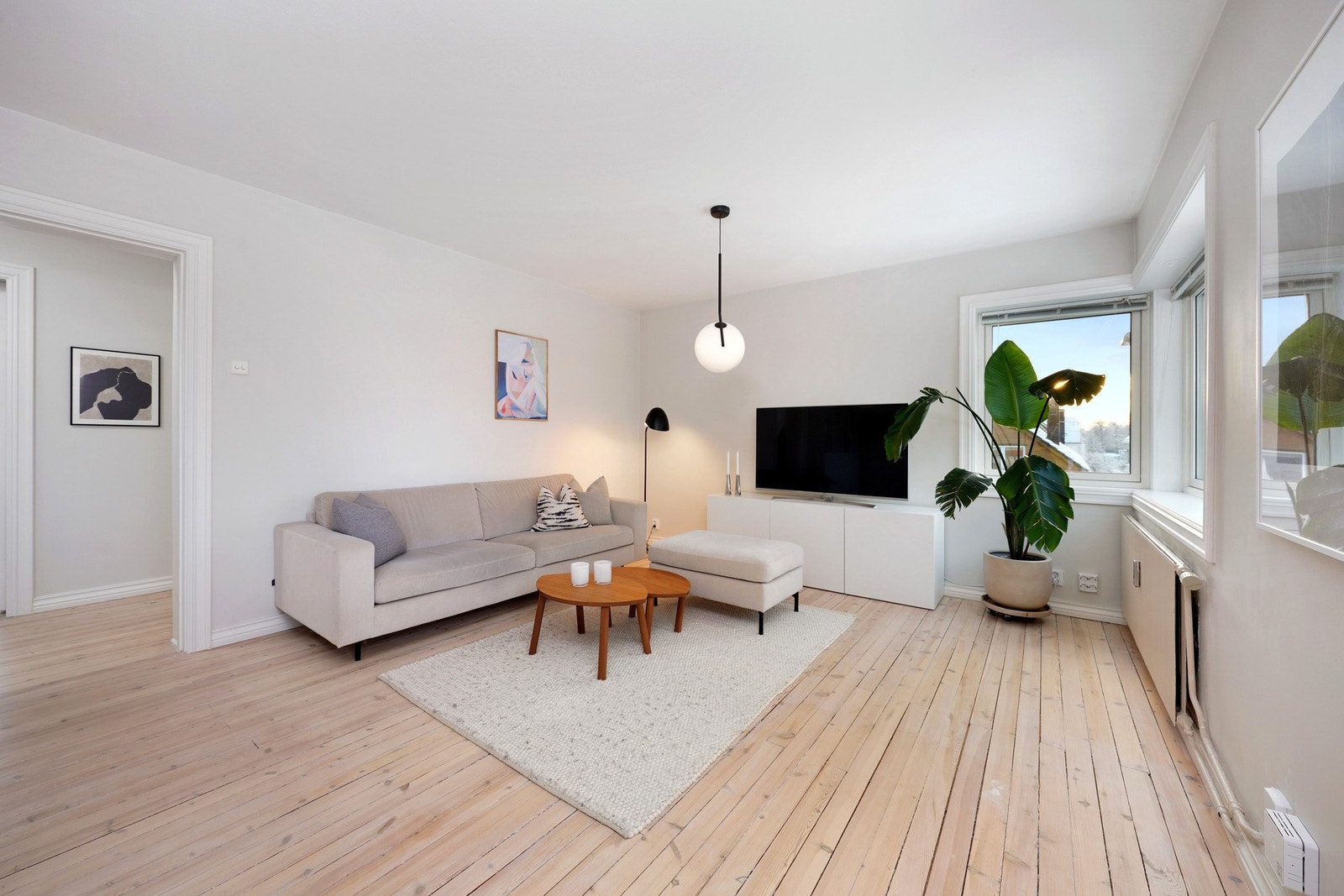 God plass til sofagruppe/hjørnesofa Galleribilde