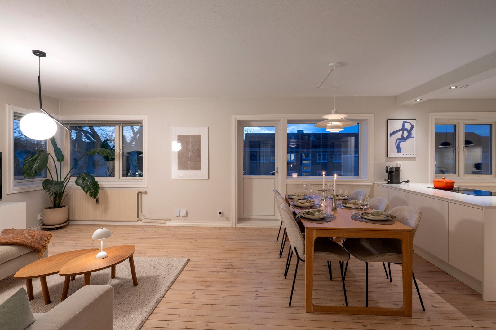 Det er enkelt å se for seg å ha gjester til middag her. Galleribilde