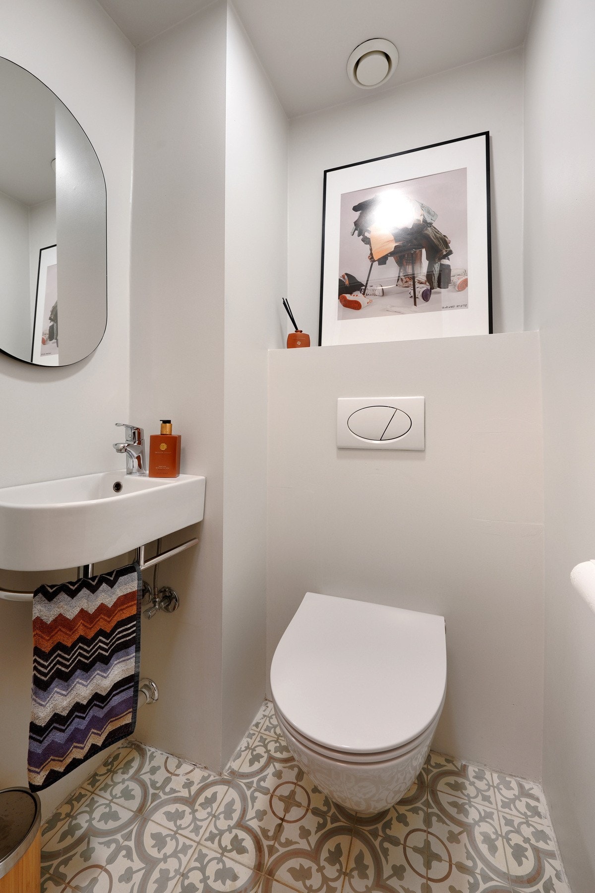 Separat toalett som ble pusset opp i 2014 - Praktisk ved besøk av gjester Galleribilde