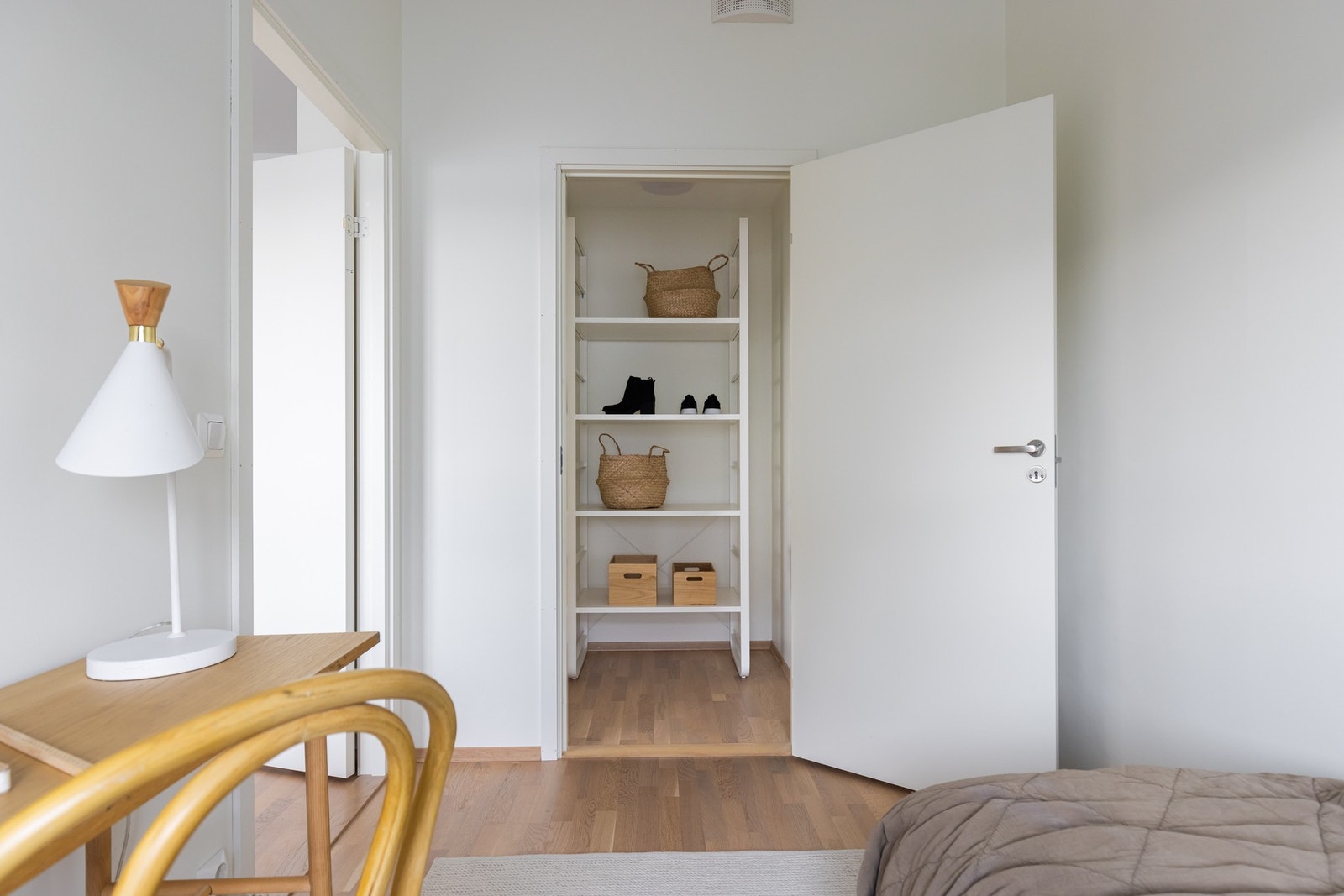Dette rommet er perfekt som barnerom, gjesterom og/eller kontor - alt etter ønske og behov. Galleribilde
