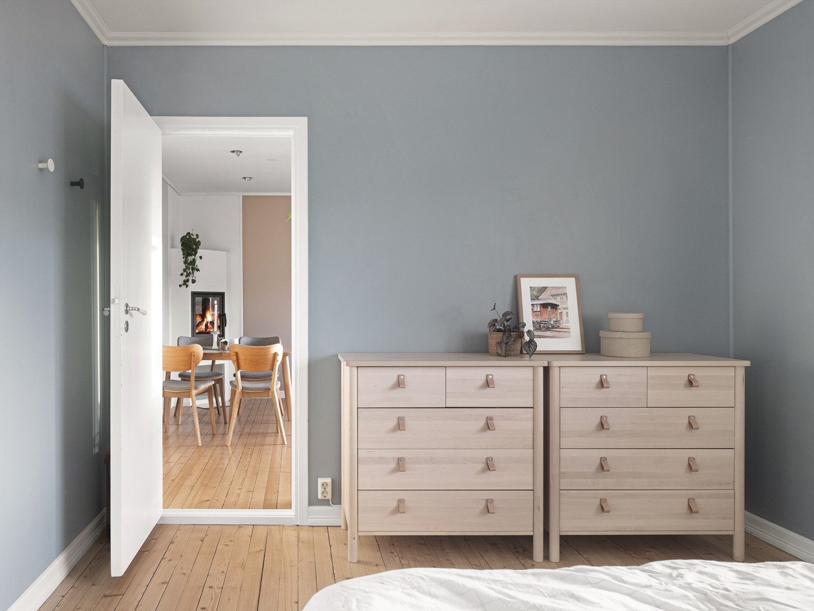 Her er det godt med plass til garderobe og kommoder. Galleribilde