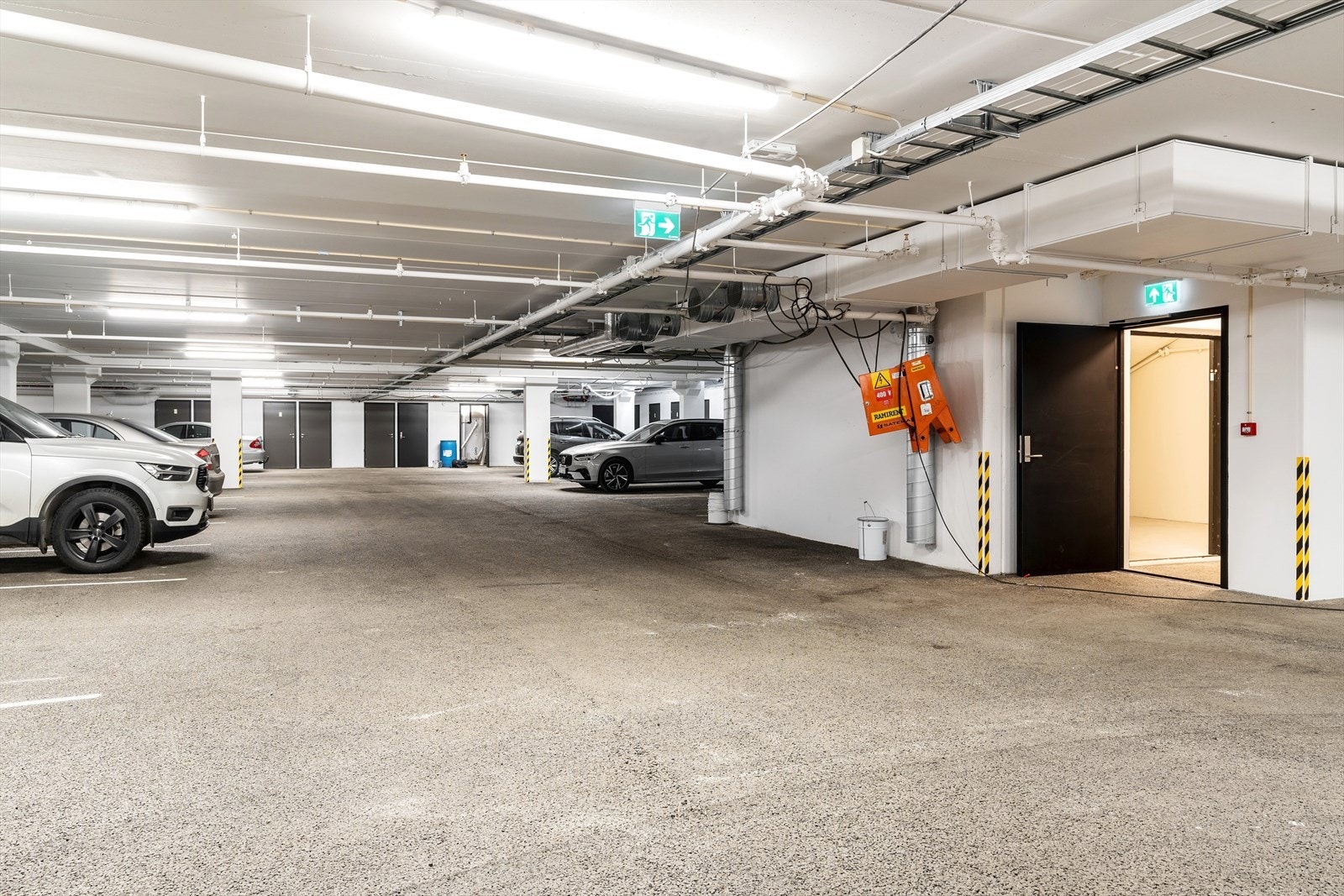 Følger med en garasje samt sportsbod i garasjeanlegget Galleribilde