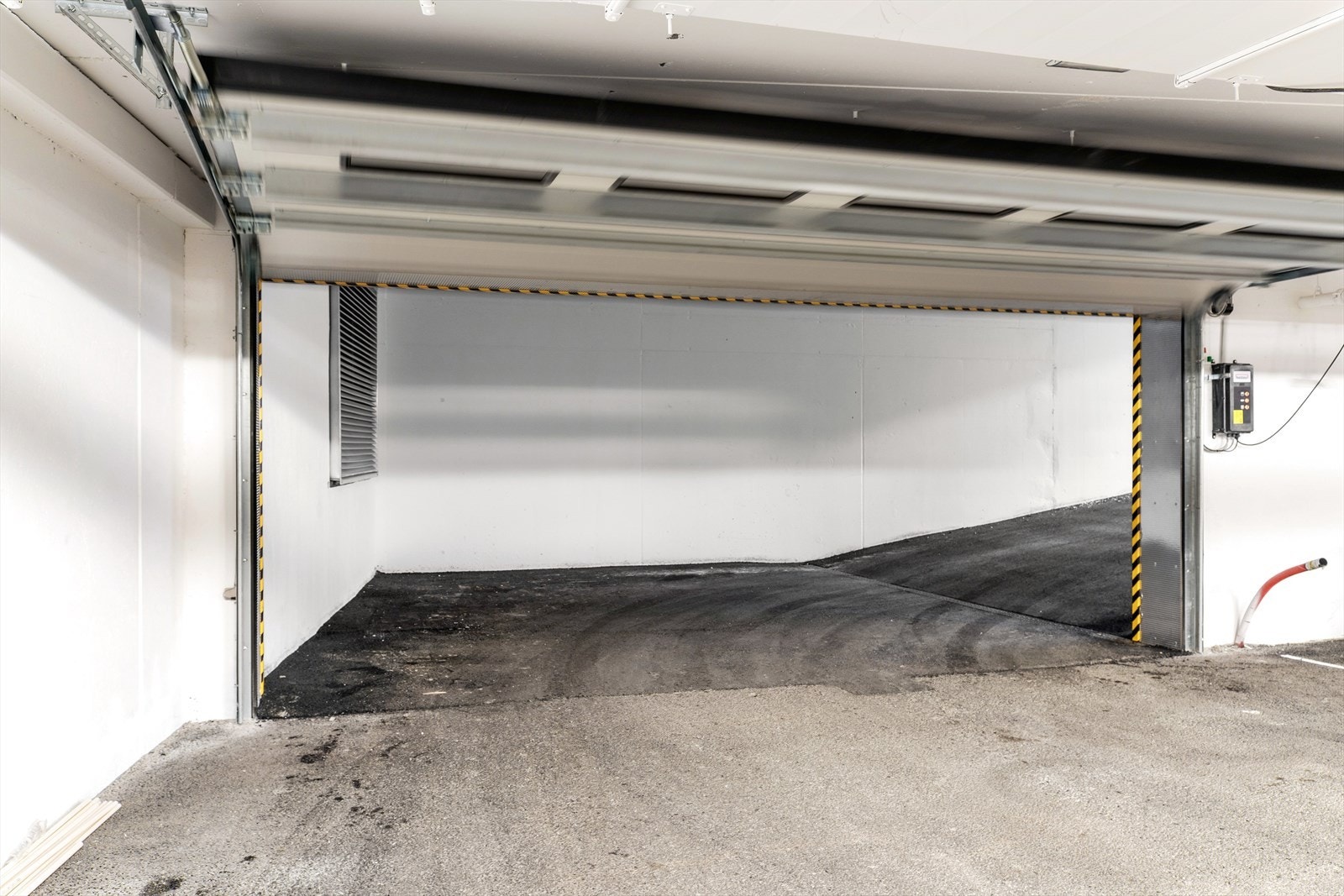 Innkjøring garasjeanlegg Galleribilde