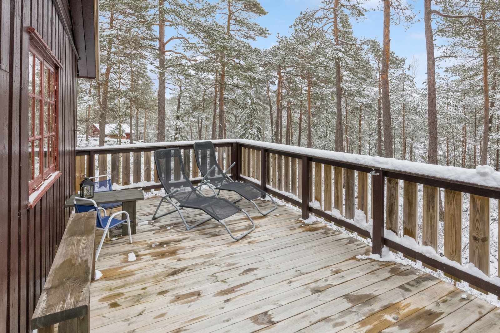 Stor og solrik veranda Galleribilde