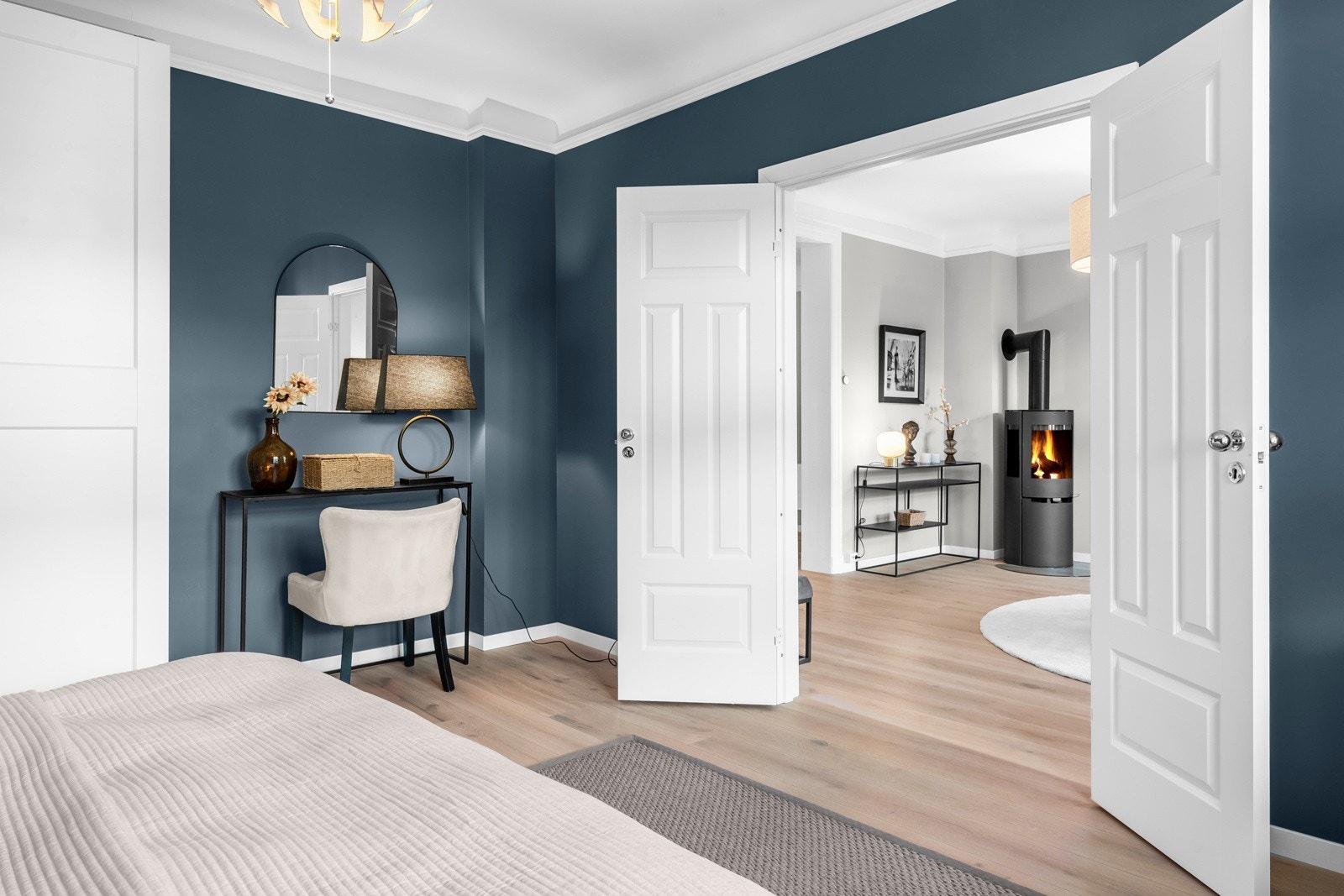 Ytterligere lagringsplass finnes i loft og kjellerboder på til sammen hele 27 kvm. Galleribilde