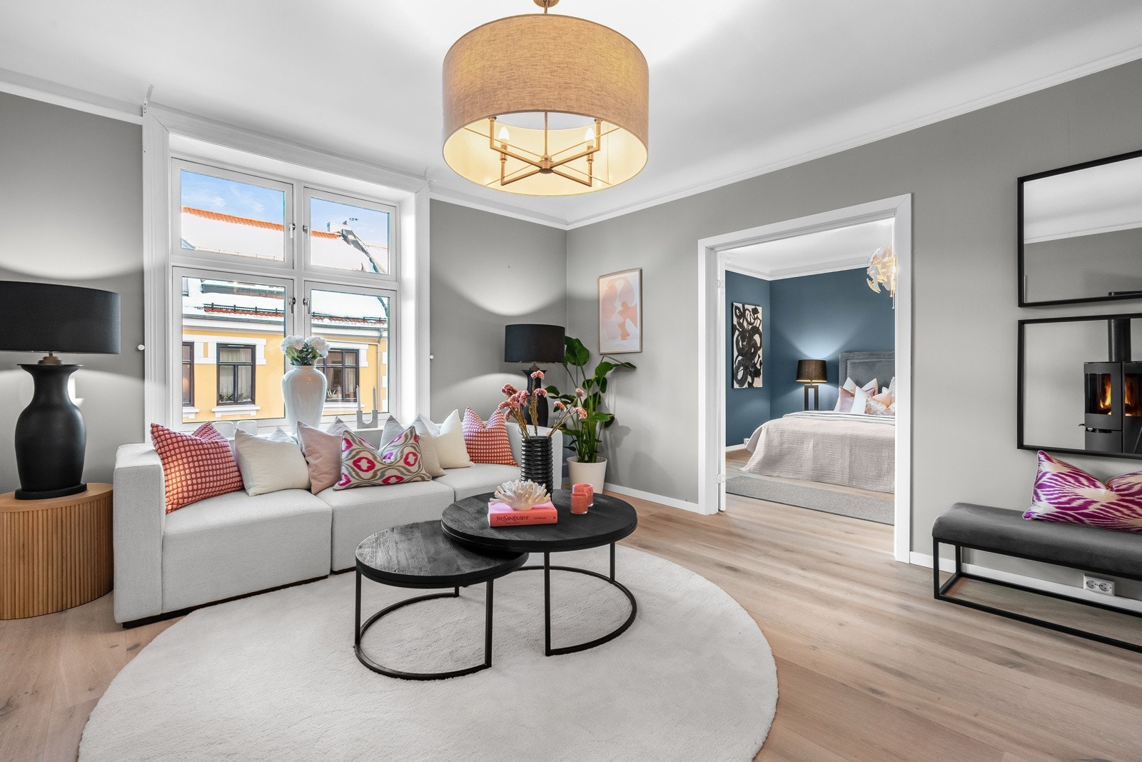 Her er det god plass til en tilbaketrukket tv-lounge i innerste del, og en stor sosial sone i den ytterste, alt etter ønsker og behov. Galleribilde