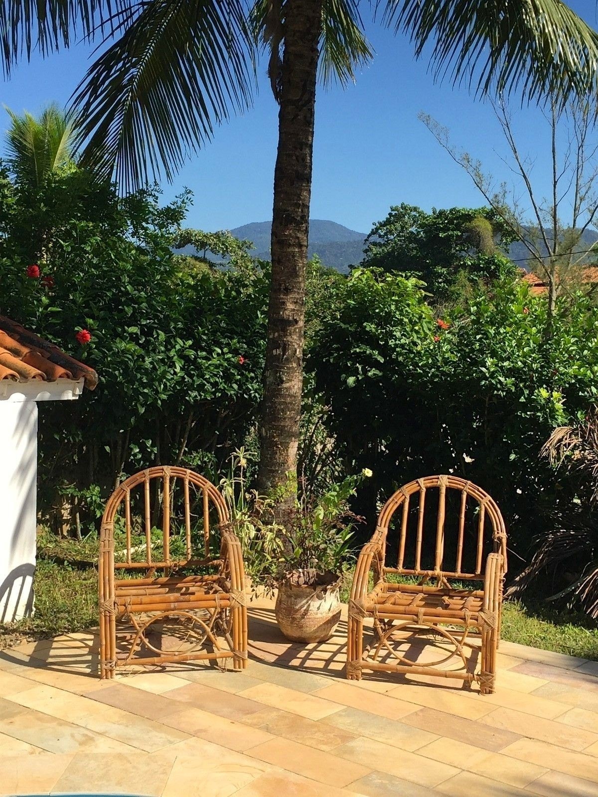 Ved bassenget Galleribilde