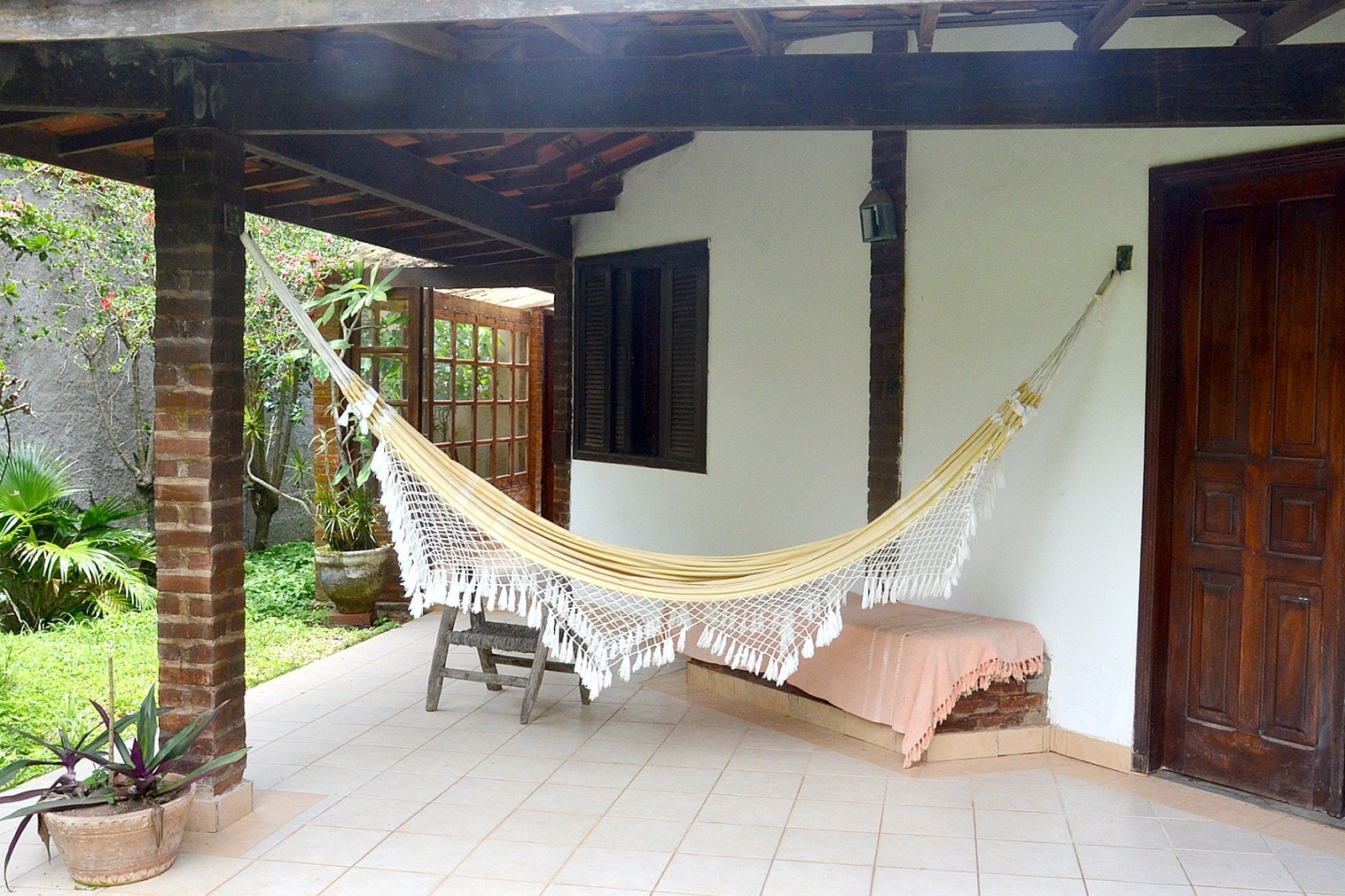 Et av eiendommens mange sjarmerende uteplasser Galleribilde