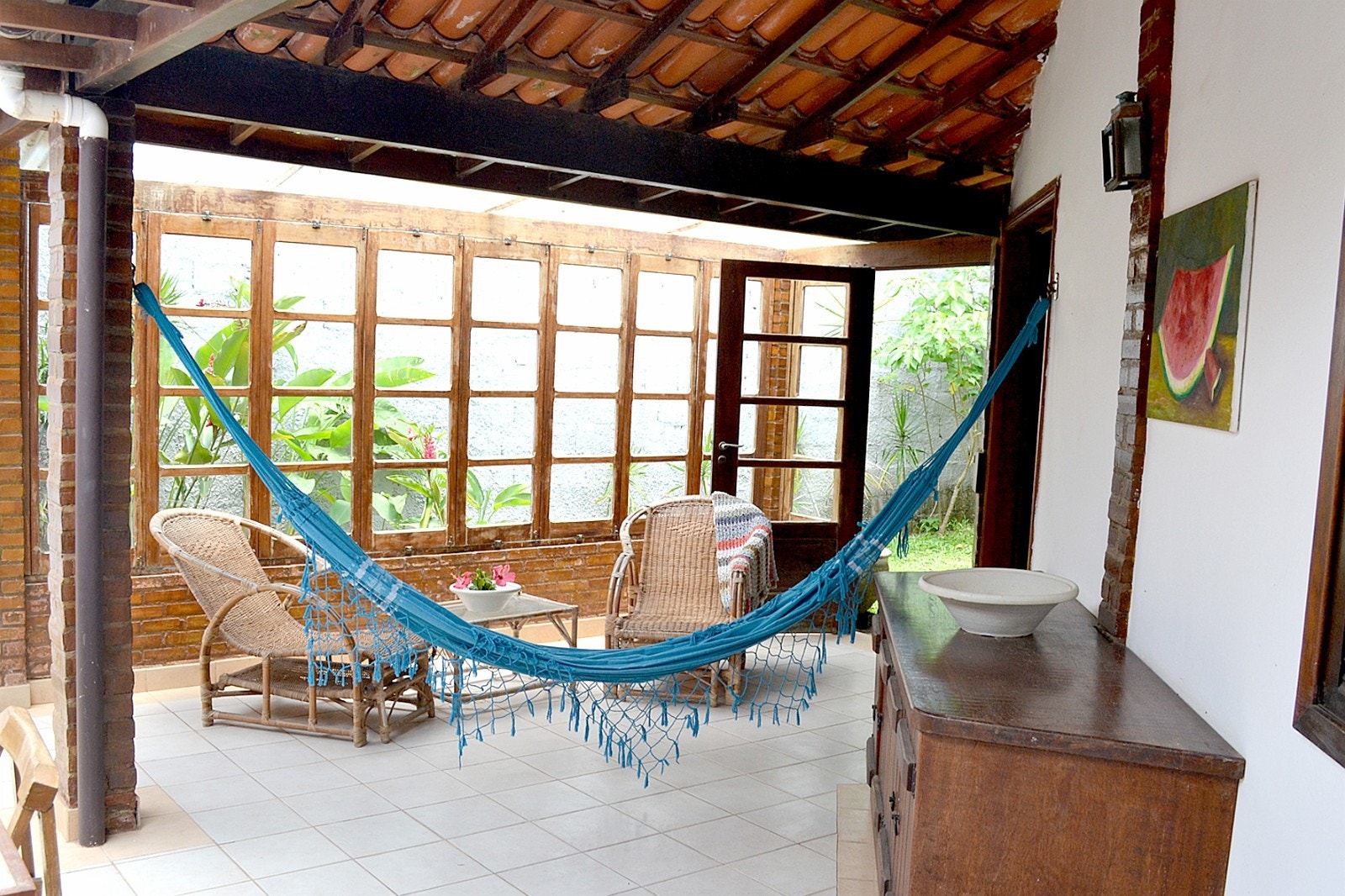 Spisestue / innebygget atrium med delvis glasstak - Et stemningsfullt sted når det regner... Galleribilde