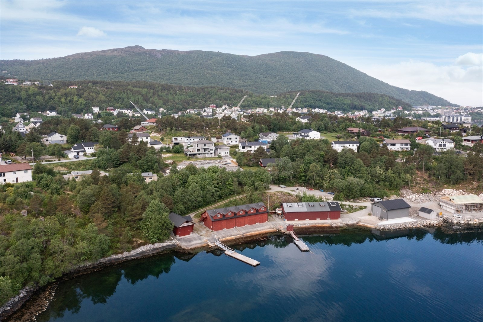 Det er kort veg til sjøen Galleribilde