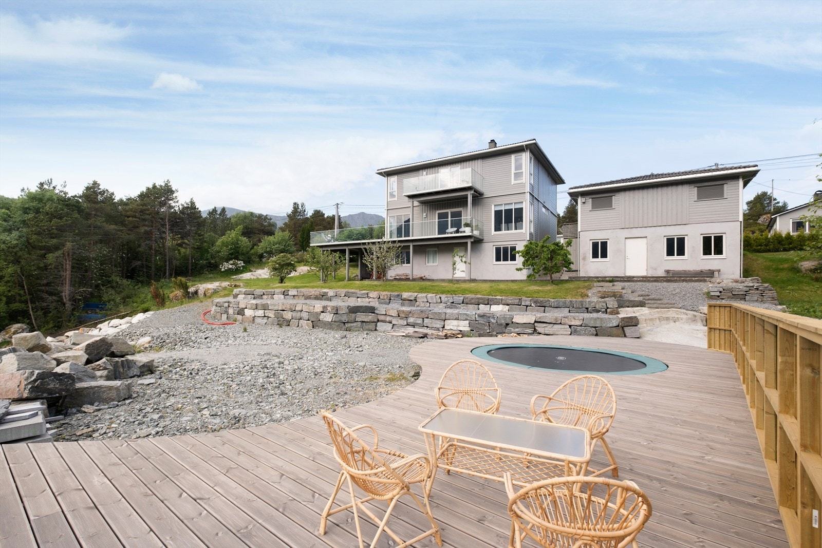 Romslig terrasse på ca 65 kvm Galleribilde