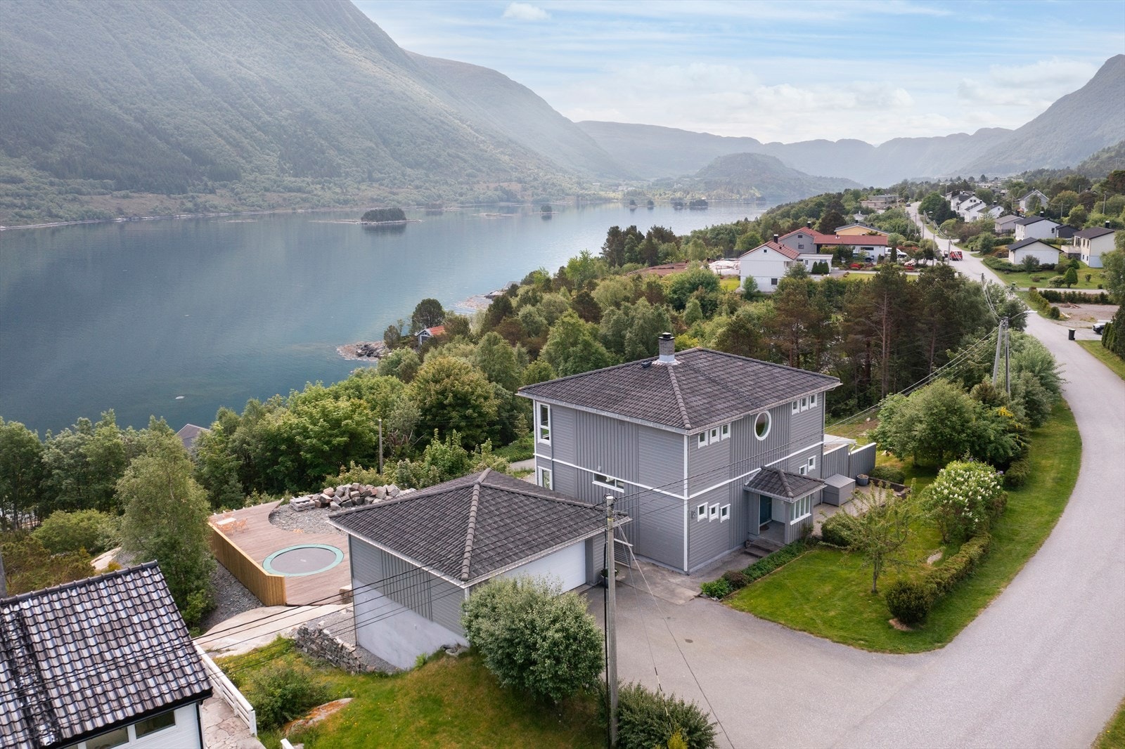 Velkommen til Brattholmneset 46 presentert av Torstein Drevik v/Notar Galleribilde