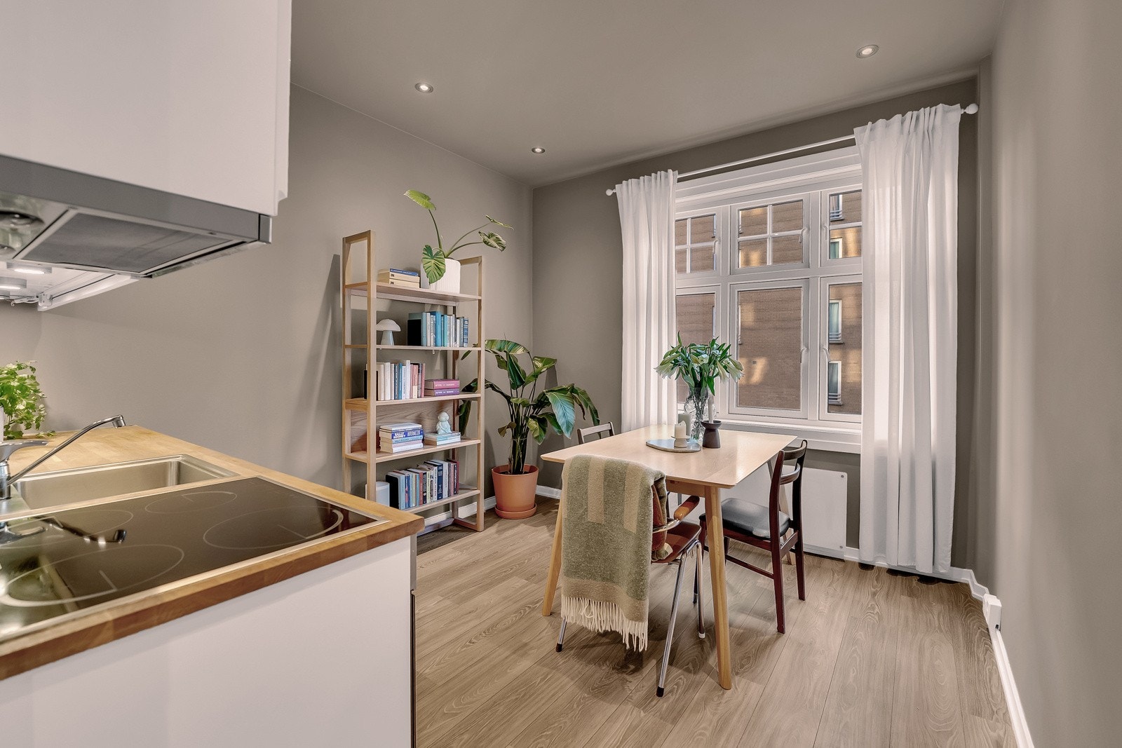 God plass til spisested på kjøkken. Galleribilde