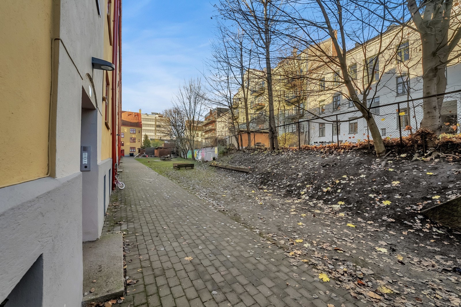 Bakgården er flott skjermet. Galleribilde