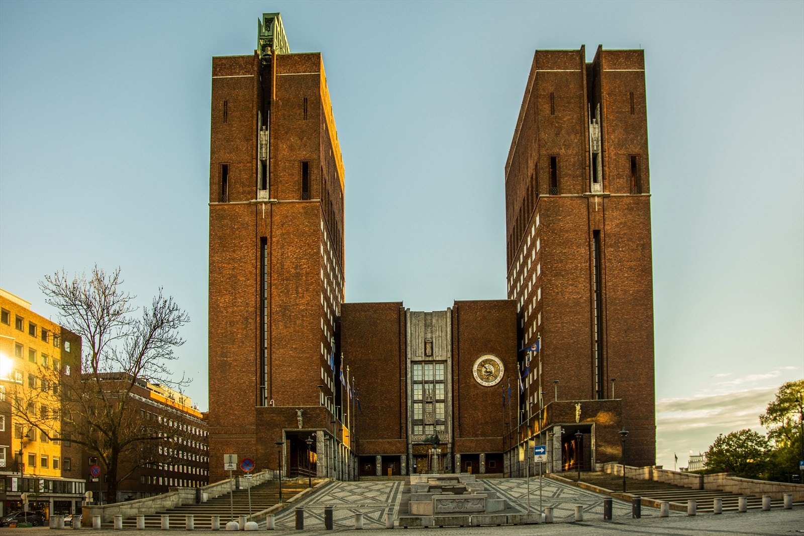 Rådhusplassen. Galleribilde