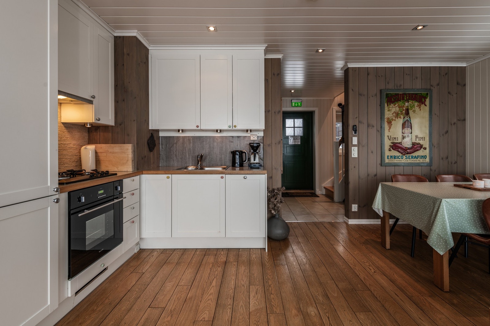 Flott og praktisk kjøkken Galleribilde