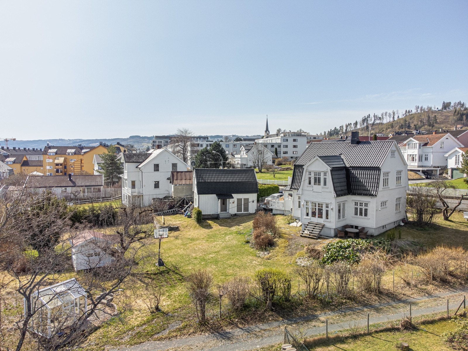 Dette er mer enn bare et hus; det er et hjem fylt med historie, sjarm og komfort. Galleribilde