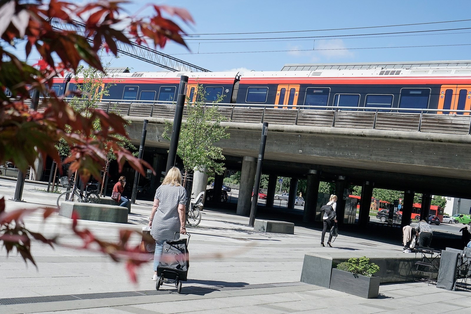 Toget på Skøyen.jpeg Galleribilde