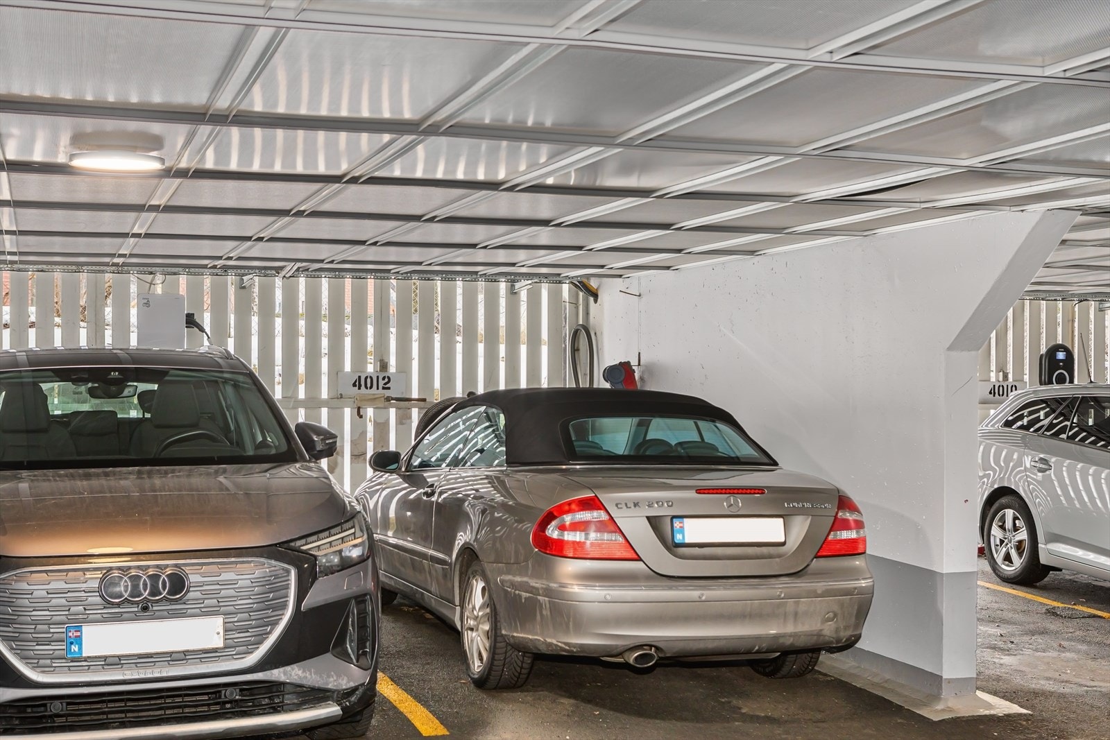 Fra garasjeplass (til høyre) Galleribilde