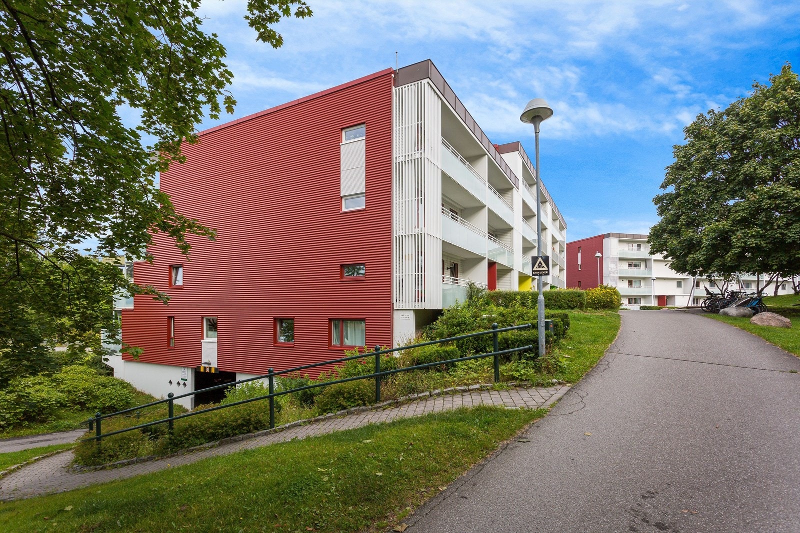 Adkomst til borettsalget på sommeren.jpeg Galleribilde