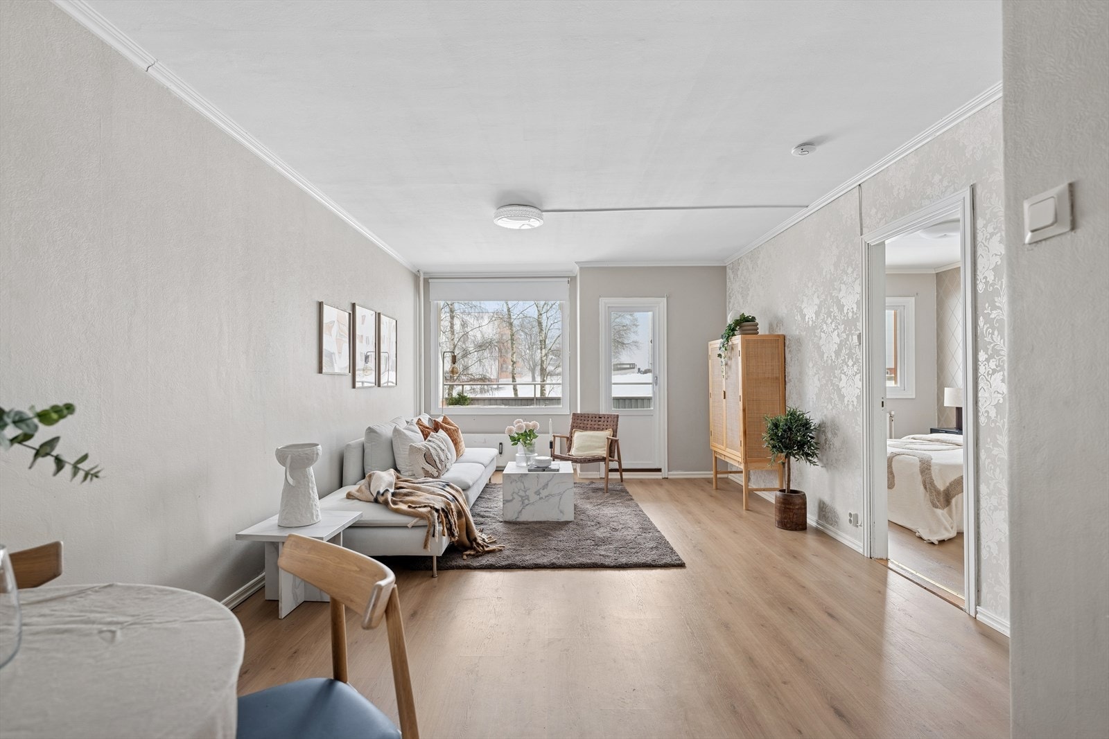 Moderne og innbydende uttrykk med nylig oppussede overflater. Galleribilde