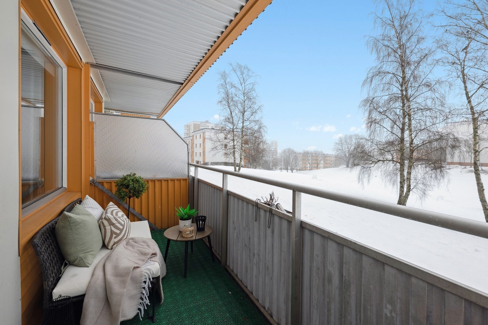 Her kan man nyte været på late sommerdager.
Det er tillatt med elektrisk-/gassgrill, perfekt for varme dager med dine nærmeste. Galleribilde
