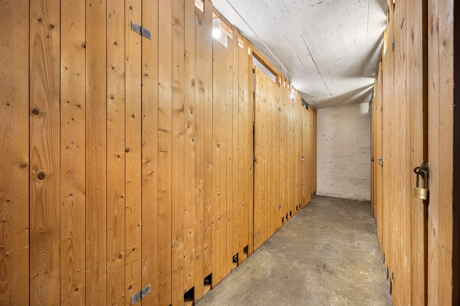 Kjellerbod Galleribilde