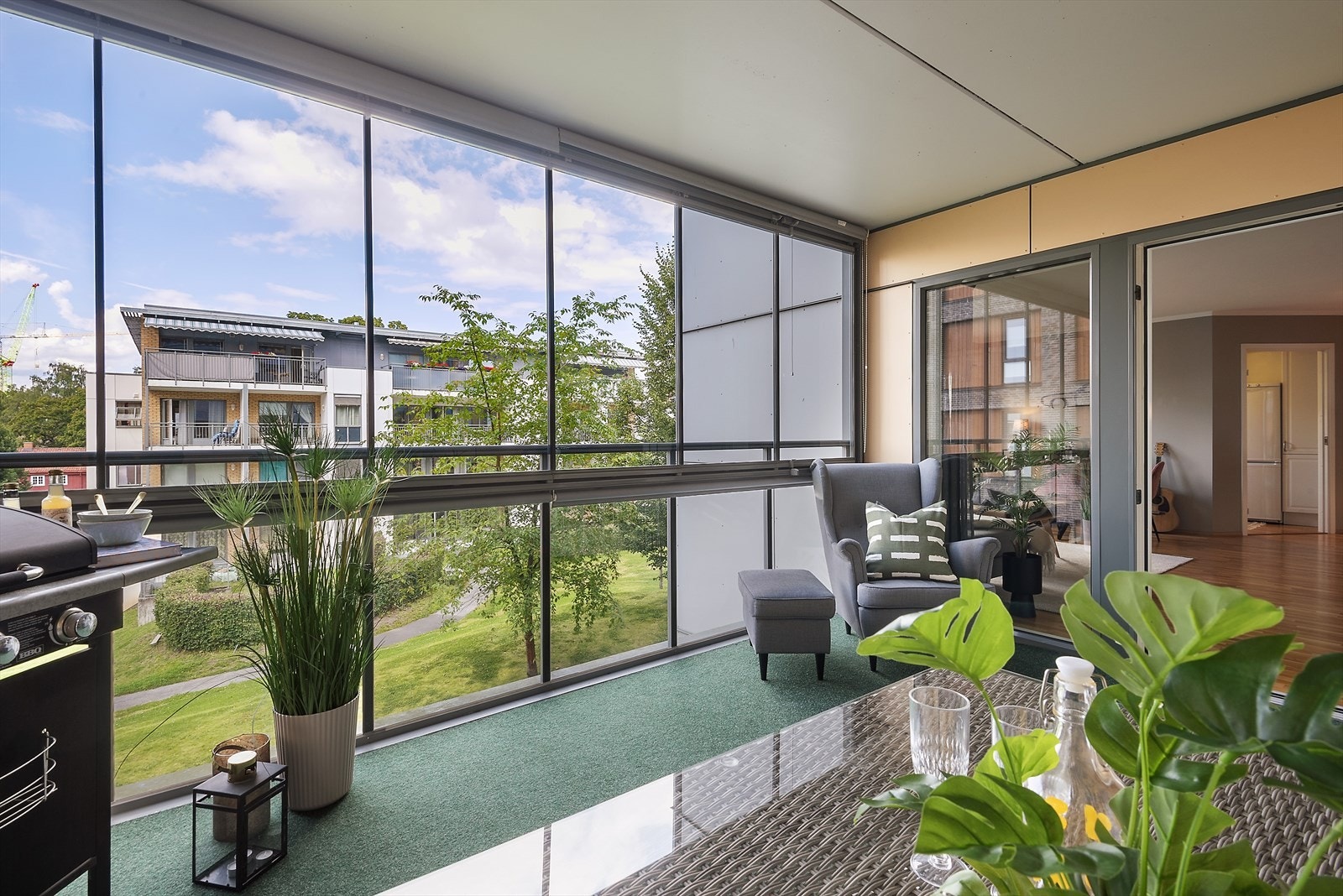 Utsyn fra verandaen. Galleribilde