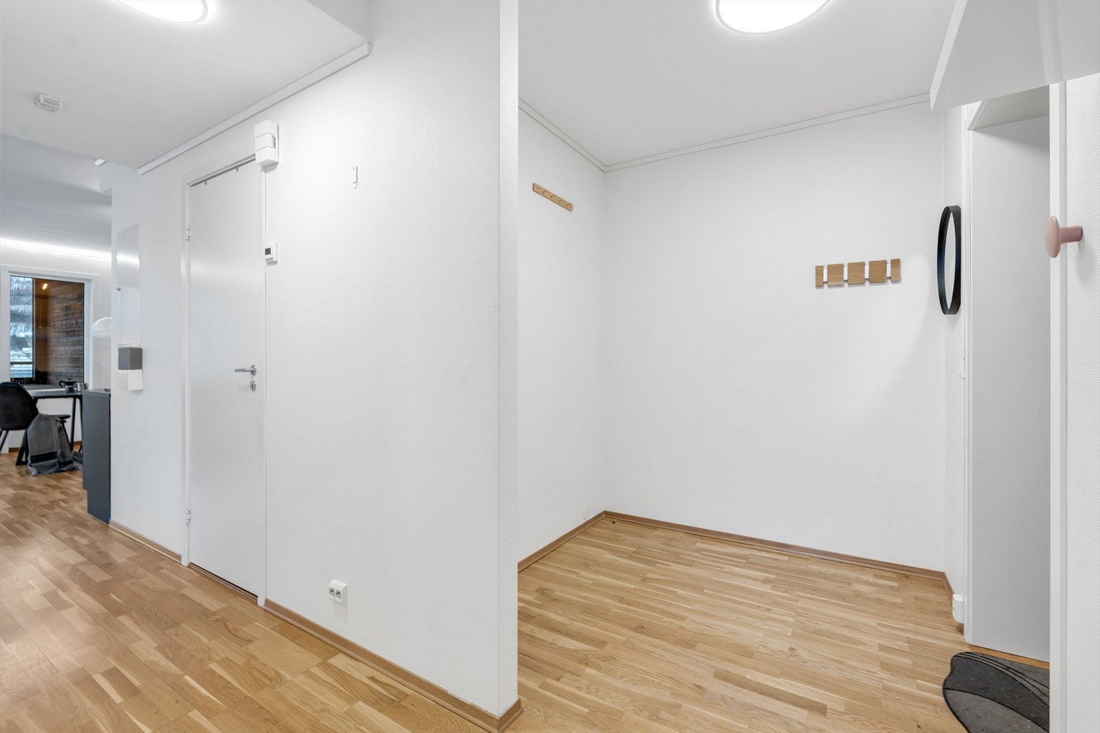 Entré med oppheng for yttertøy. Galleribilde