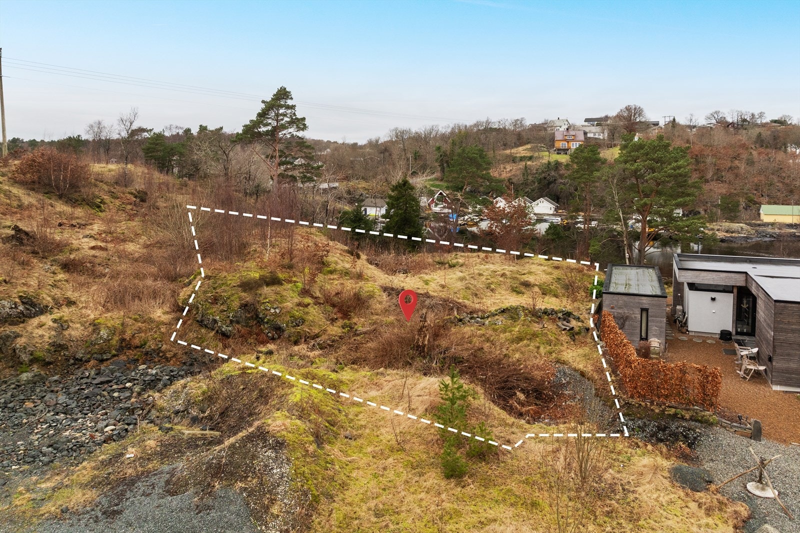 Tomten ligger fint på et høydedrag Galleribilde