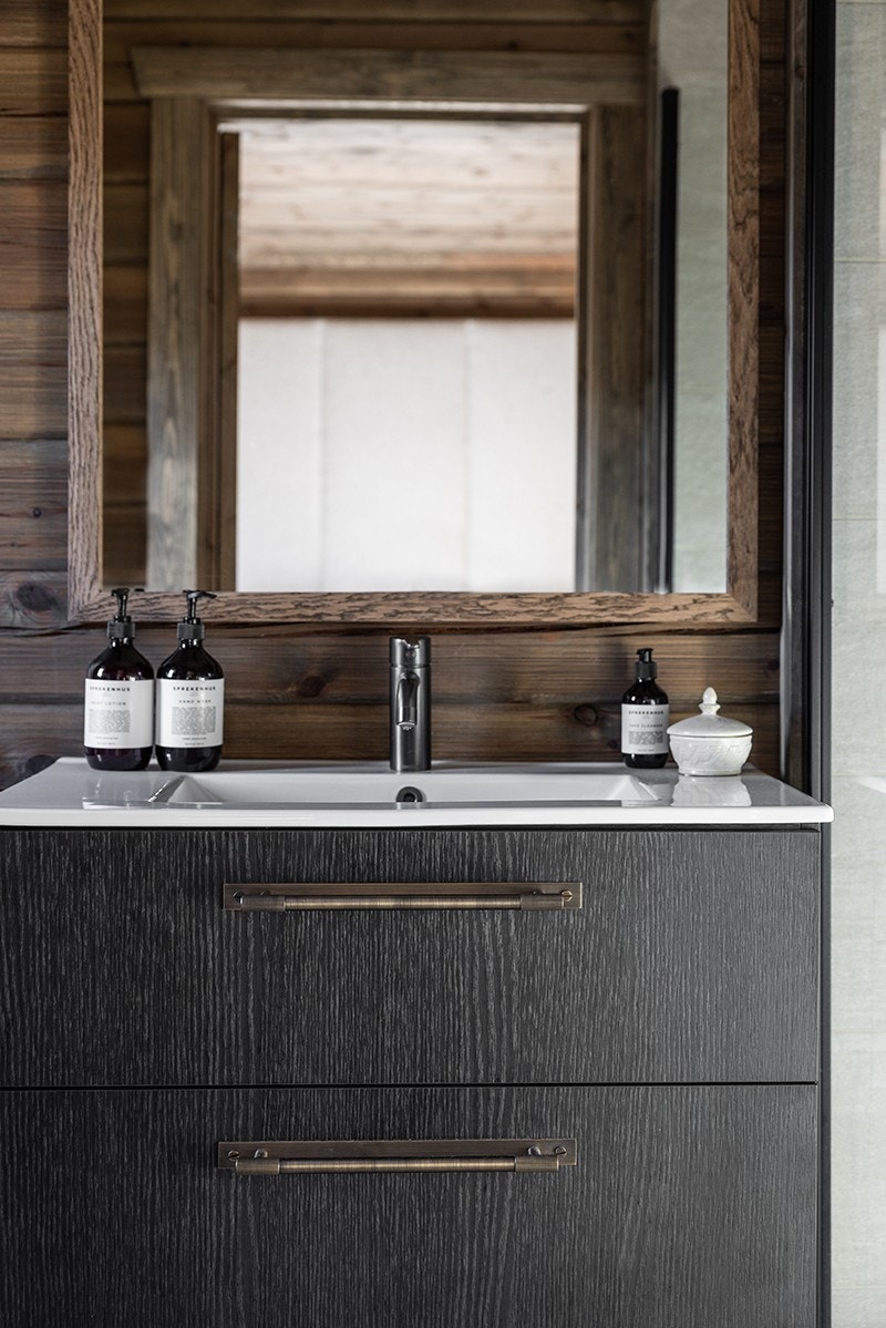 Bad i delikate farger
Bilde fra tilsvarende prosjekt. Avvik vil forekomme Galleribilde