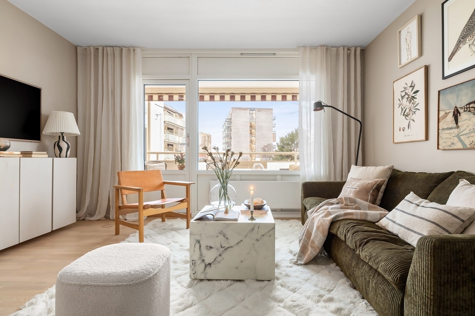 Adkomst til sydvendt balkong på 10 kvm Galleribilde