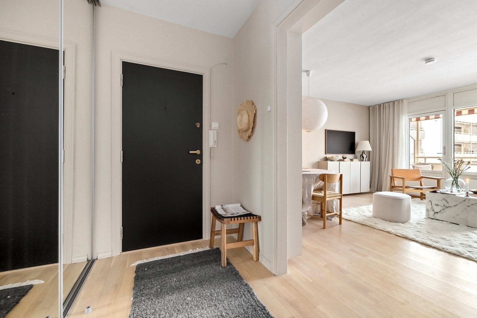 Boligen ligger i høy 1. etasje og er perfekt for både unge, eldre og barnefamilier Galleribilde