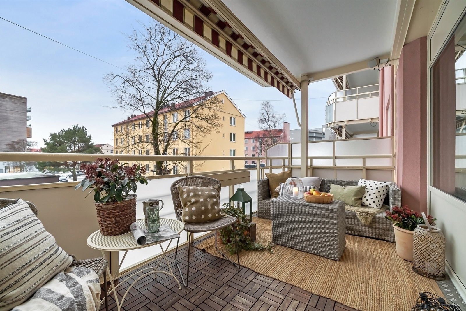 Sydvendt balkong på 10 kvm Galleribilde