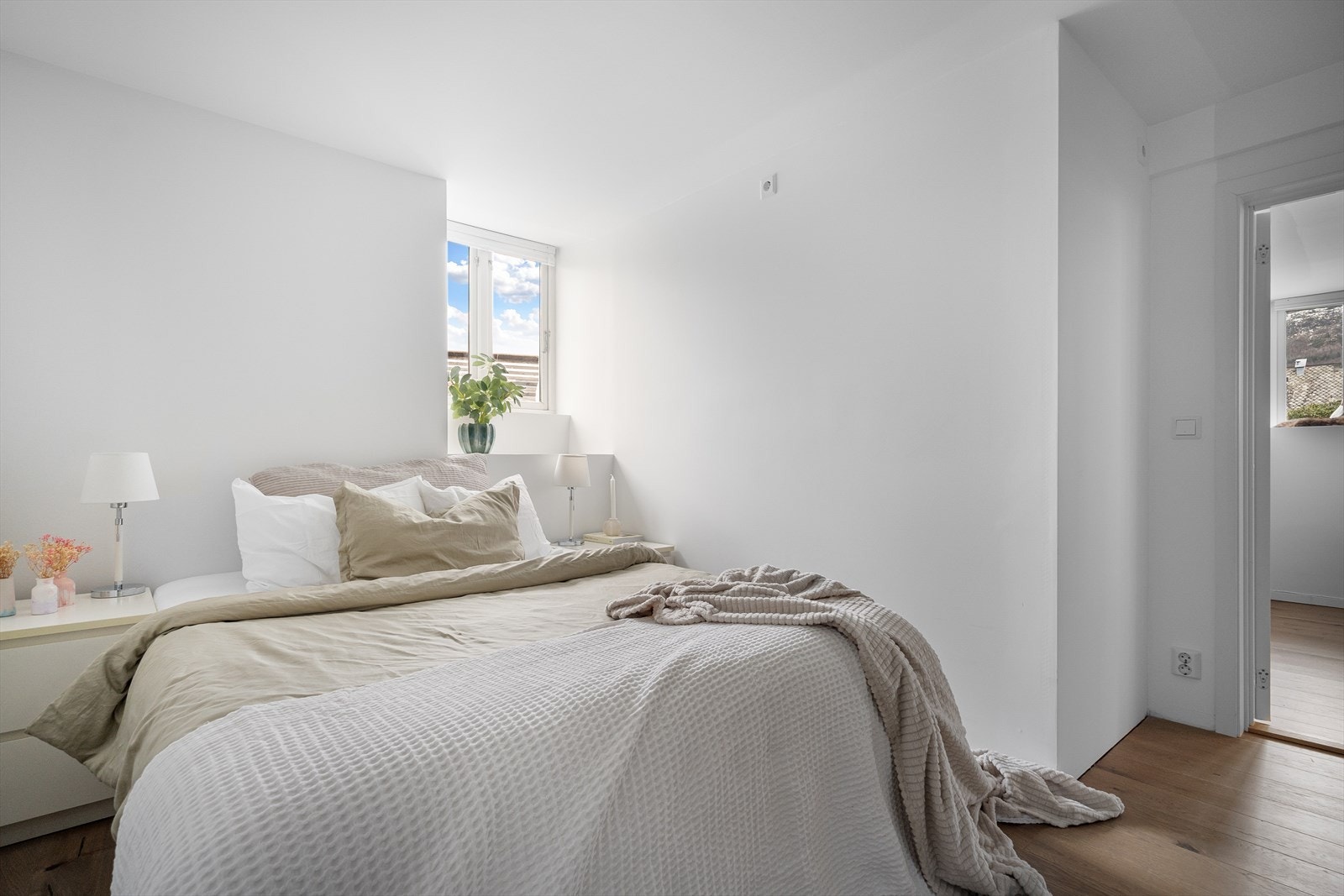 Hovedsoverommet er av god størrelse og er på hele 10,8m². Galleribilde