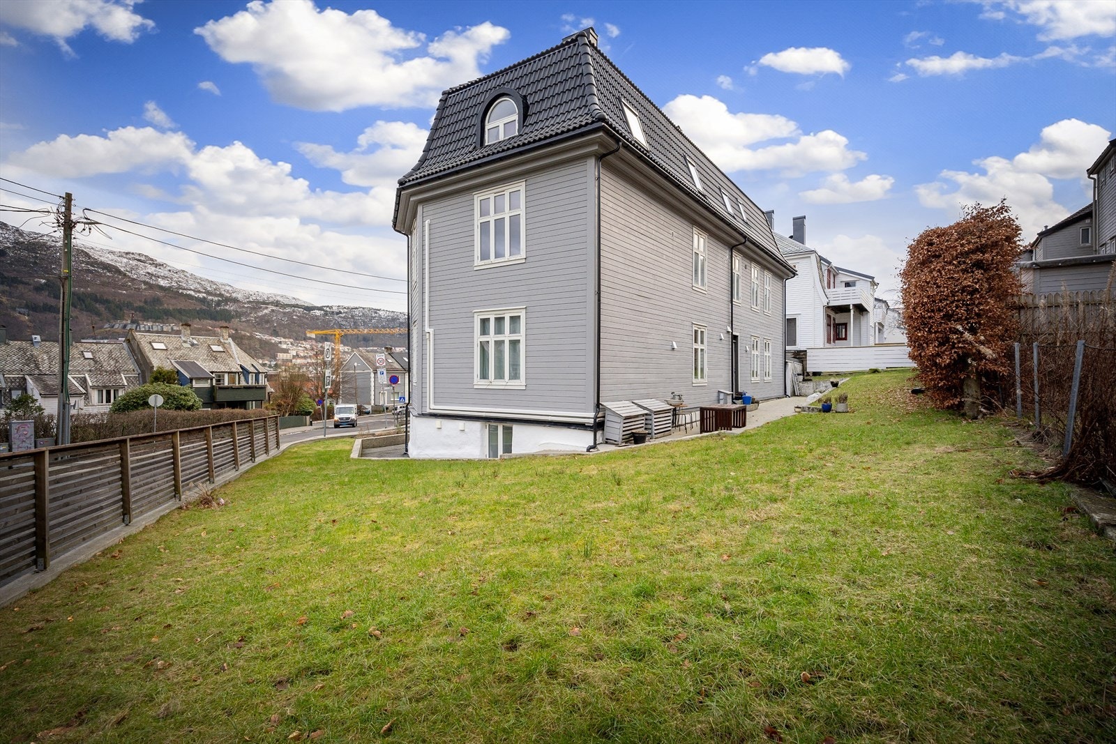 Her bor du i et sentralt og attraktivt området på Løvstakksiden. Galleribilde