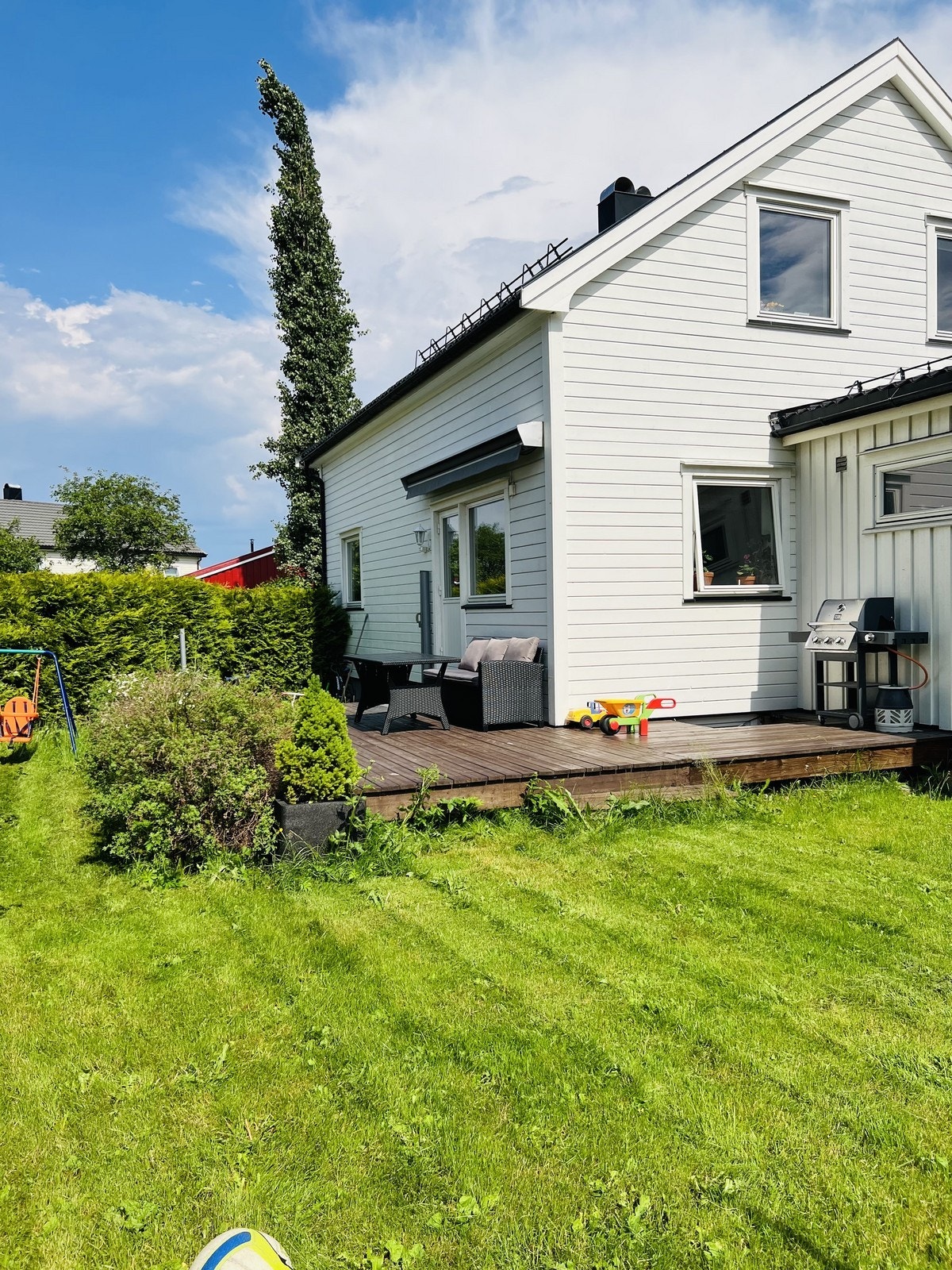 Velkommen til Dalsaunevegen 1 D! Boligen har en pen terrasse og uteområde! Galleribilde