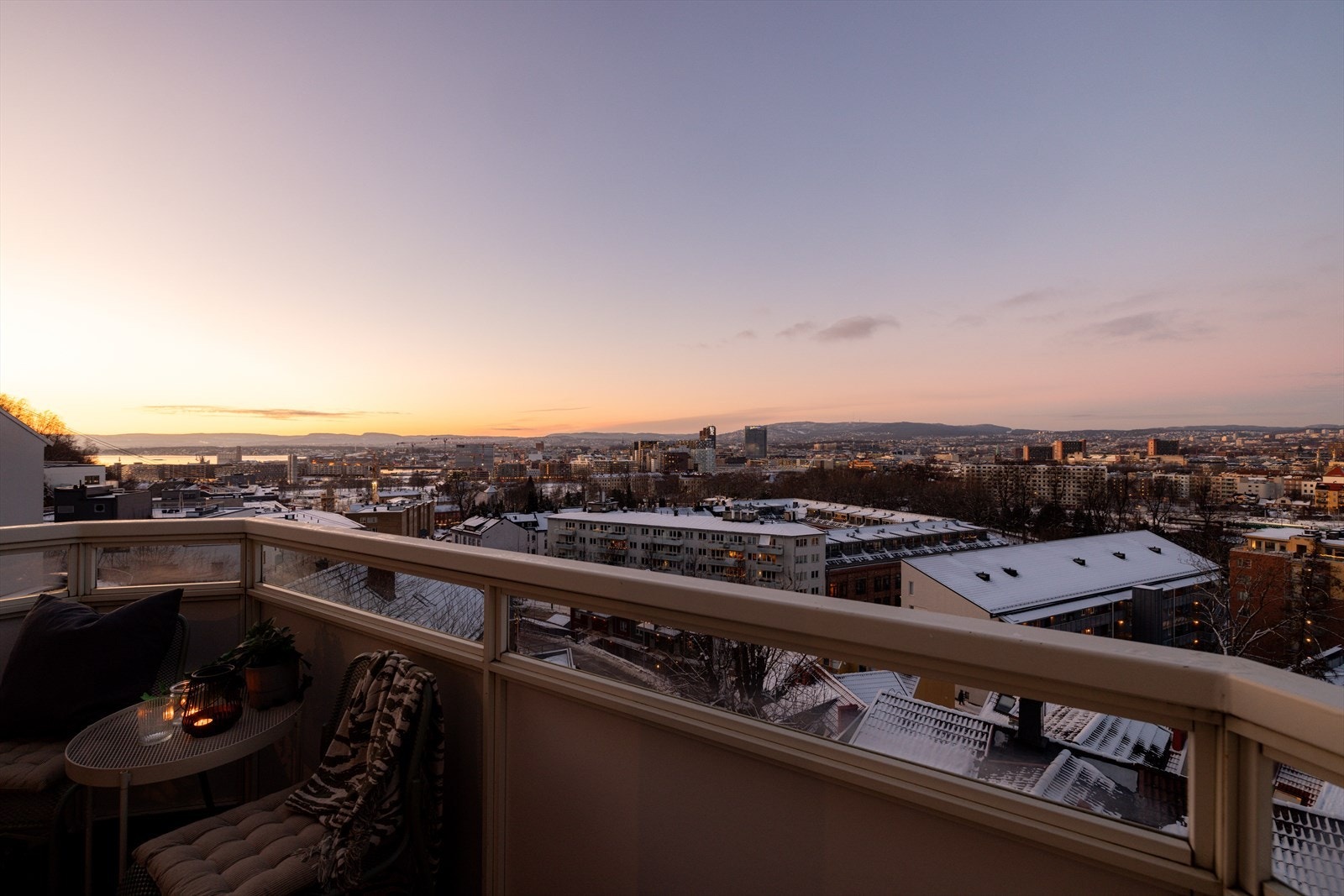 Fantastisk utsikt over byen Galleribilde