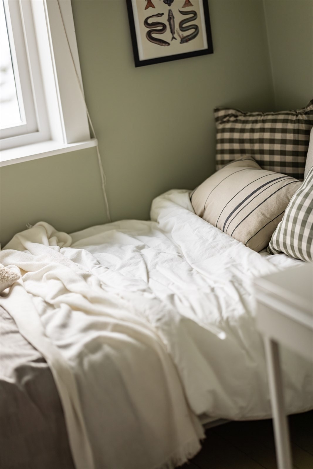 Rommet har flere bruksmuligheter, og egner seg godt som barnerom eller kontor. Galleribilde