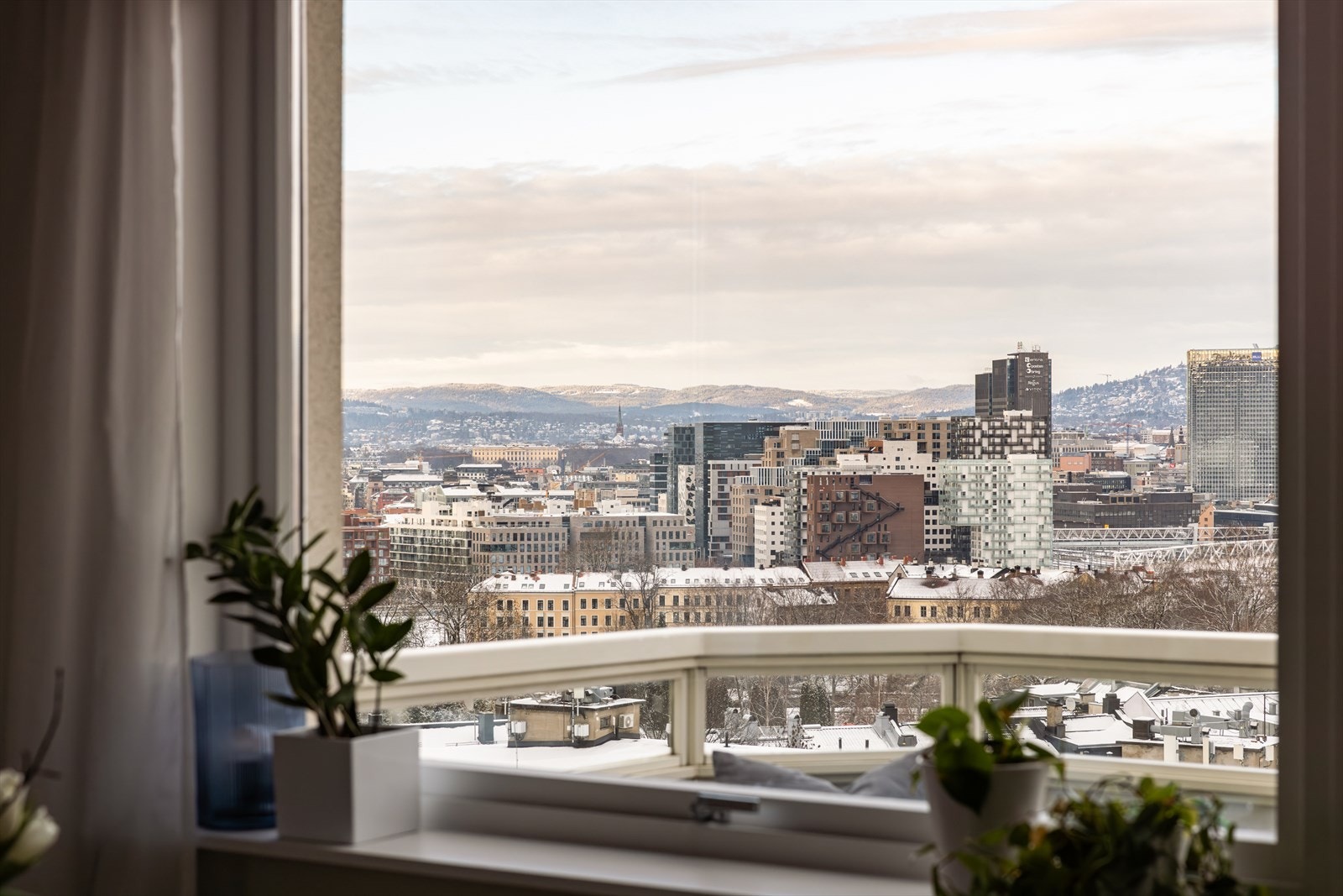 Velkommen til nydelig utsiktsleilighet i Ekebergveien 19 A - presentert av Caroline Ephraim i Nordvik. Galleribilde