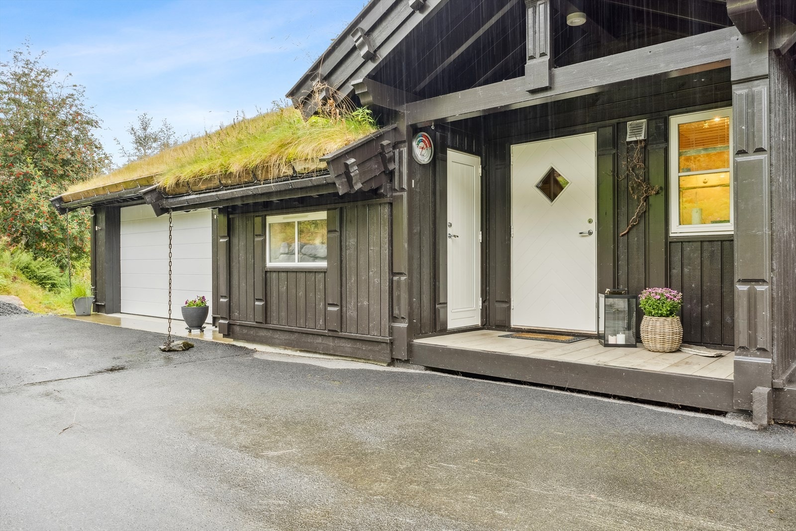 Like ved inngangspartiet har ein enda ei bod for ekstra lagringsplass. Galleribilde