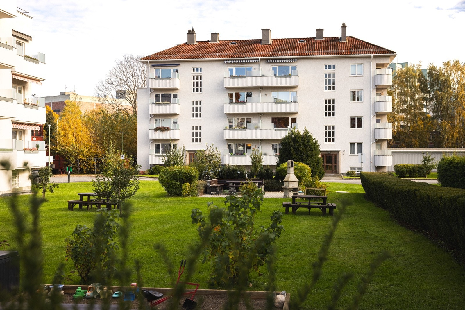 Videre det svært barnevennlig med fine lekeområder. Galleribilde