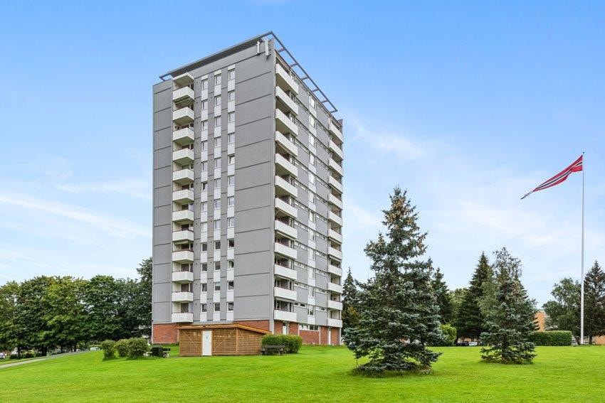 Leiligheten ligger meget sentralt til på Manglerud med nærhet til buss, t-bane og Manglerud senter. Galleribilde