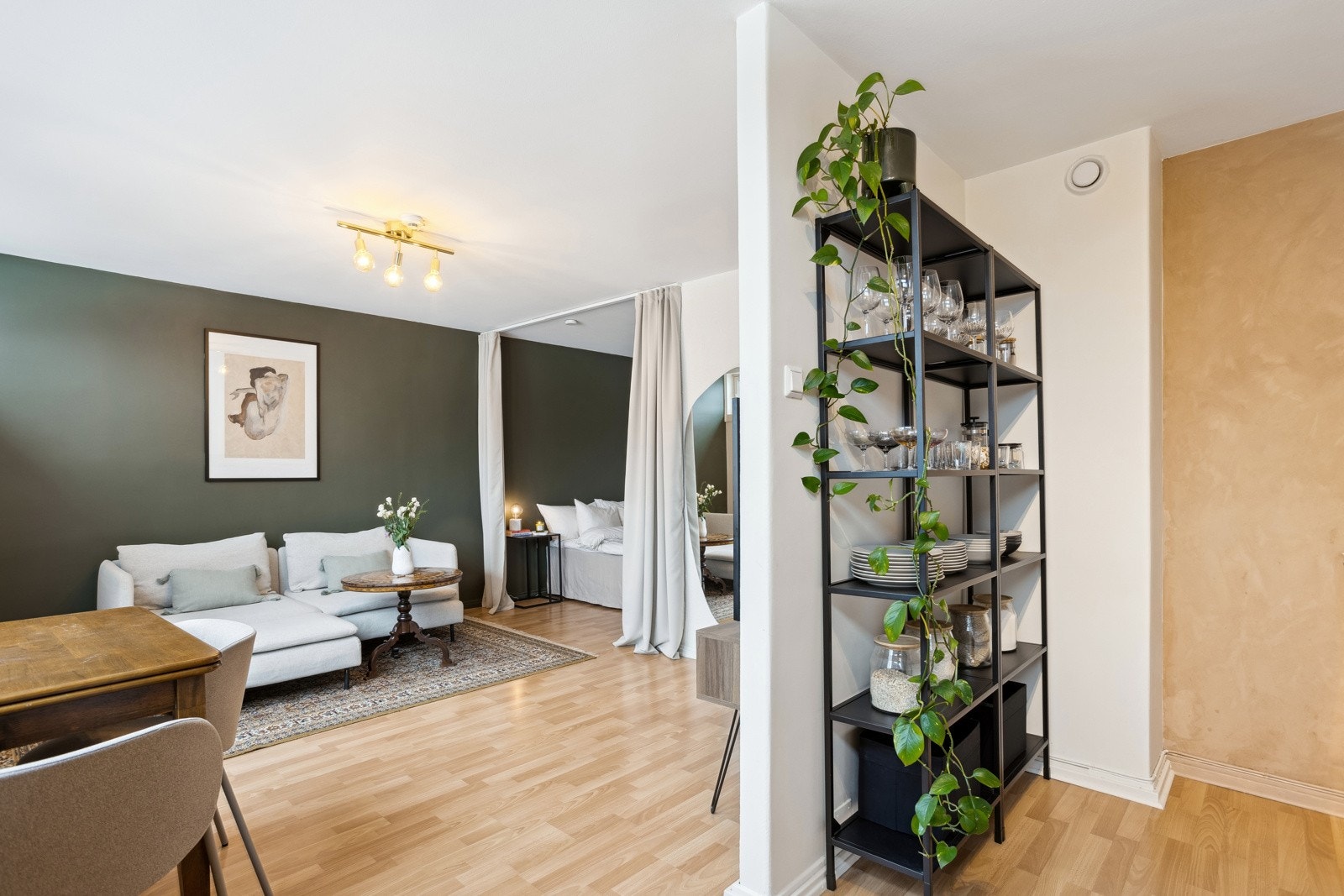 Åpen stue / kjøkkenløsning som gir en god romfølelse. Galleribilde