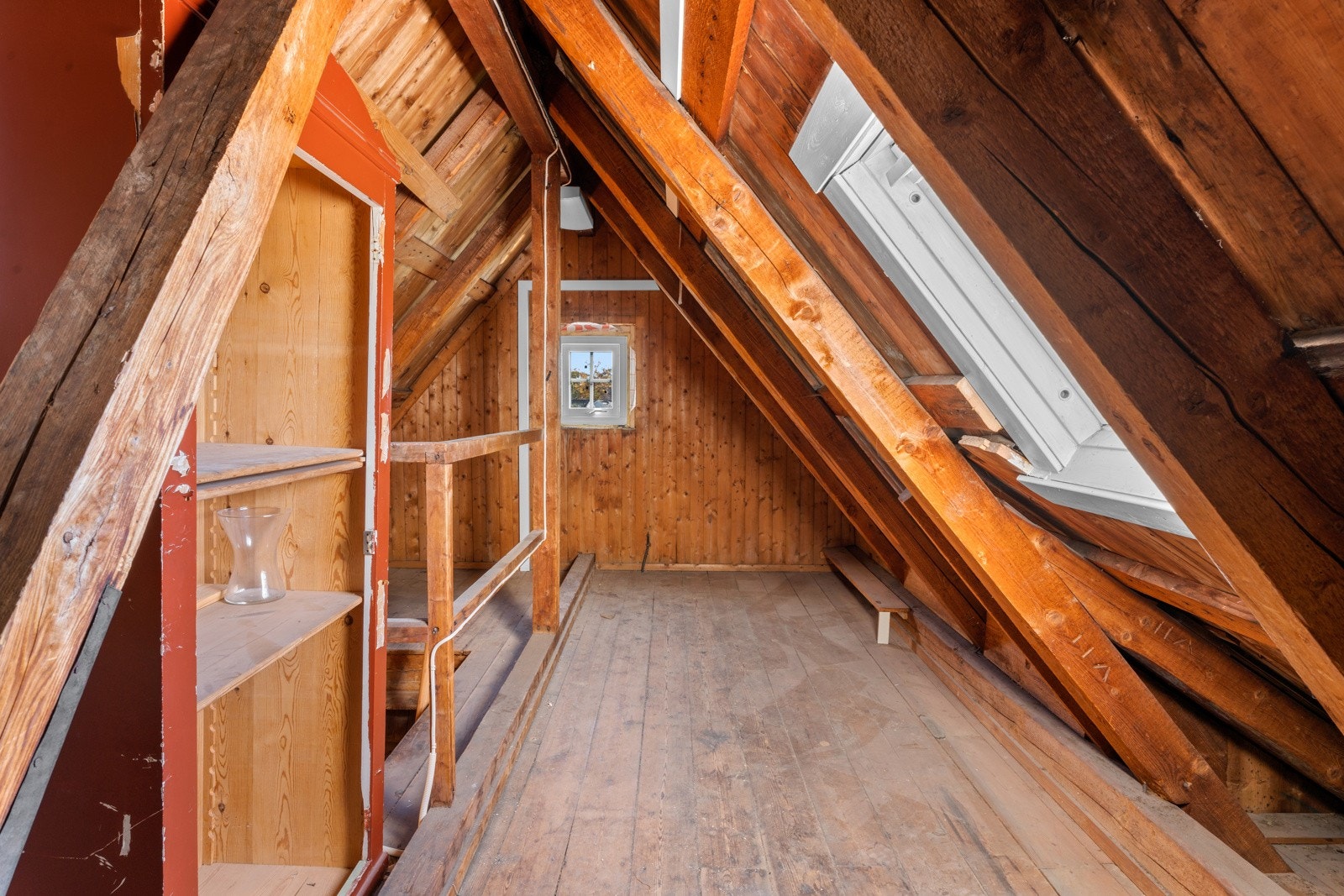 Stor bod på loft Galleribilde