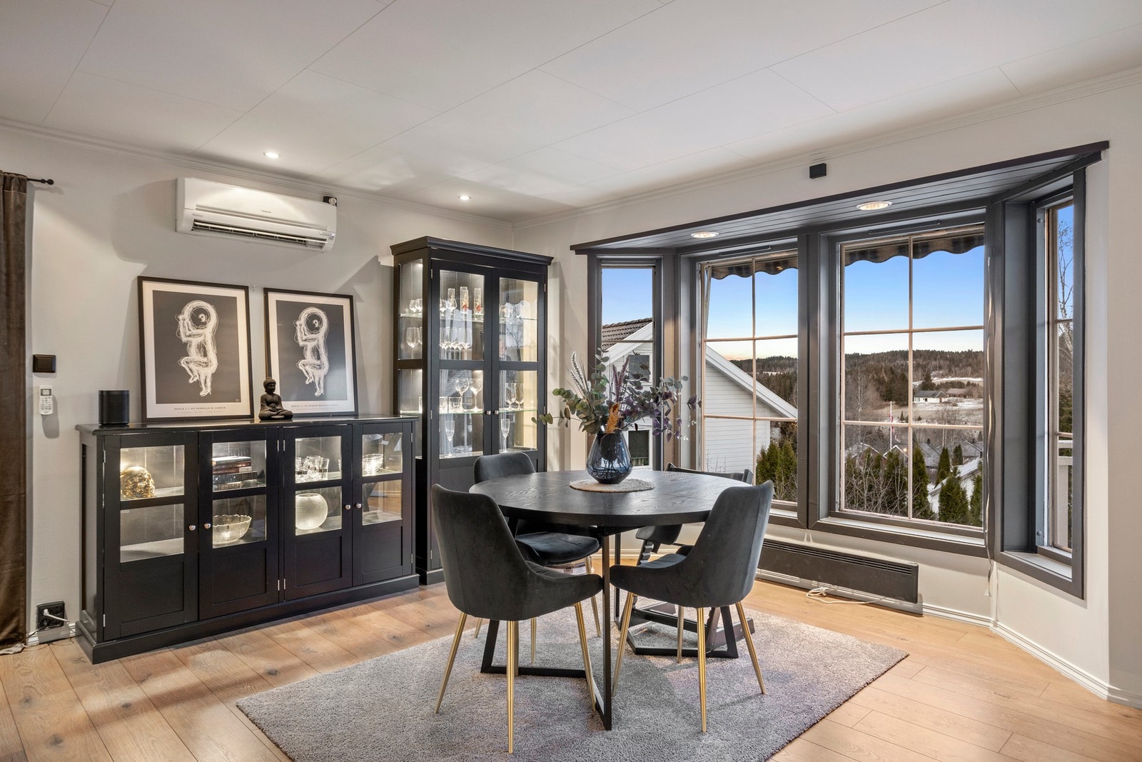 Downlights sørger for god grunnbelysning Galleribilde