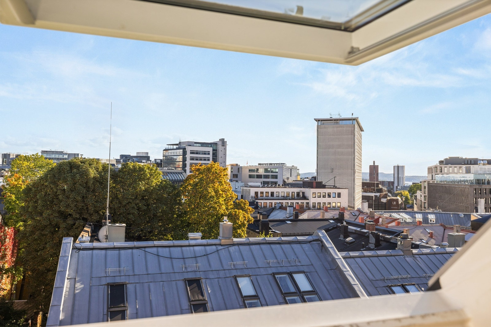 Flott utsikt fra vinduet. Galleribilde