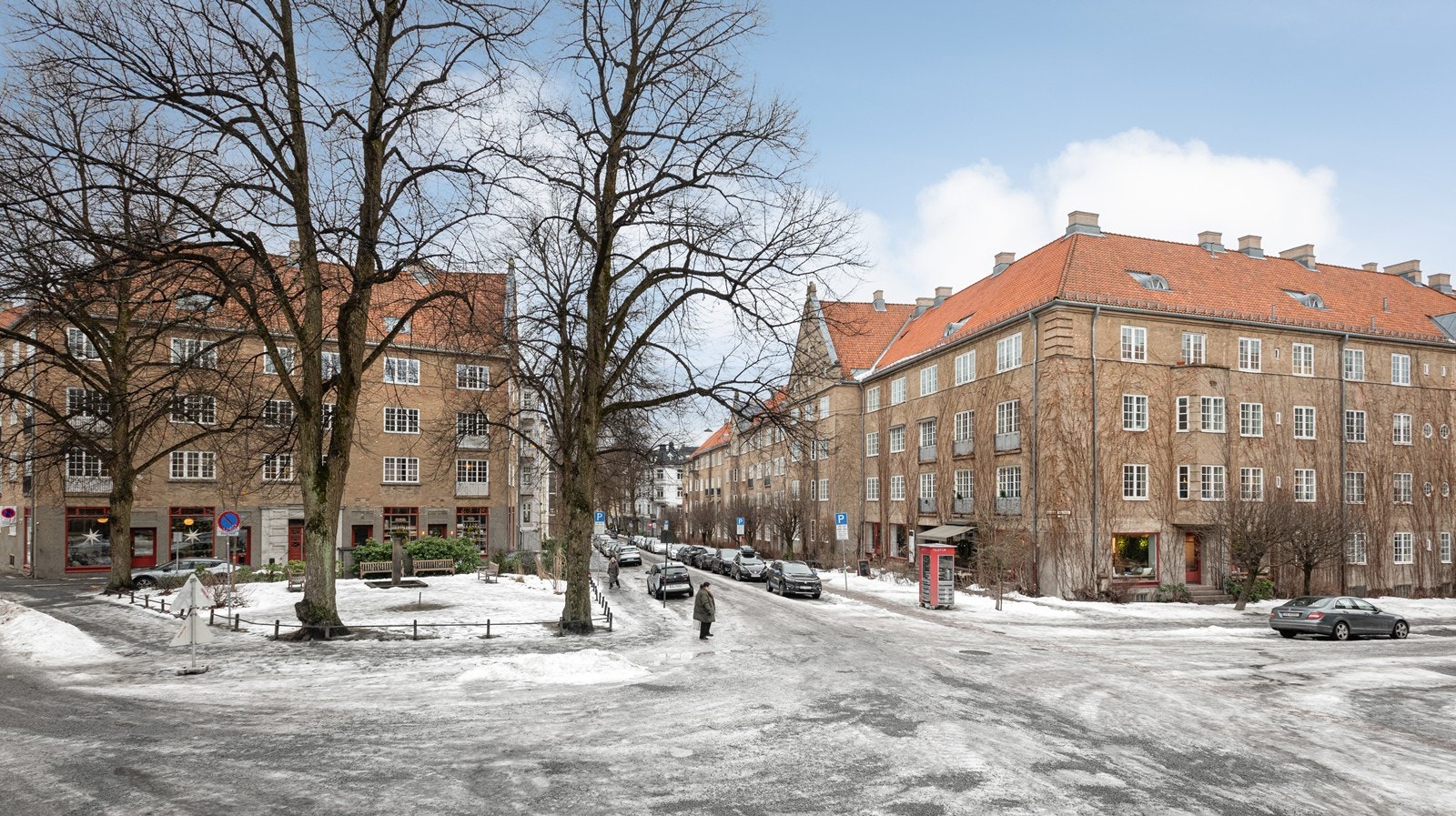 Jessenløkken med den koselige parken "Lille-Jacob" i front Galleribilde