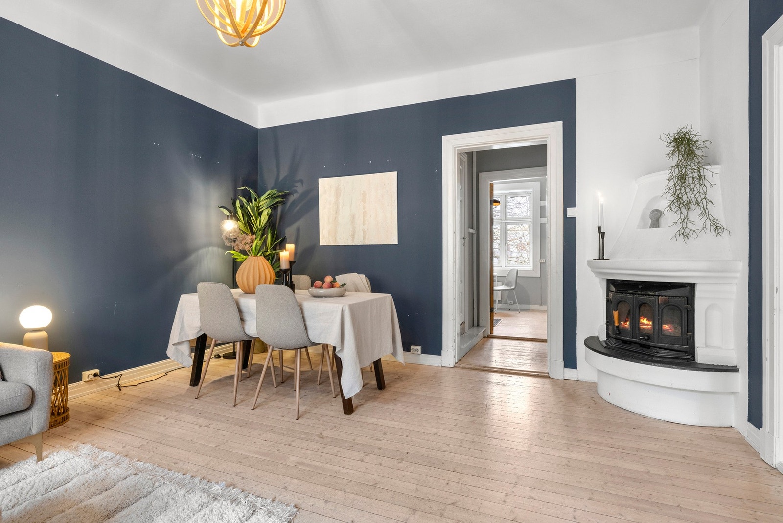 Leiligheten ligger midt på Torshov, en av de mest populære bydelene i sentrale Oslo! Her har du gangavstand til alle servicetilbud, grønne parker og godt kollektivtilbud. Galleribilde